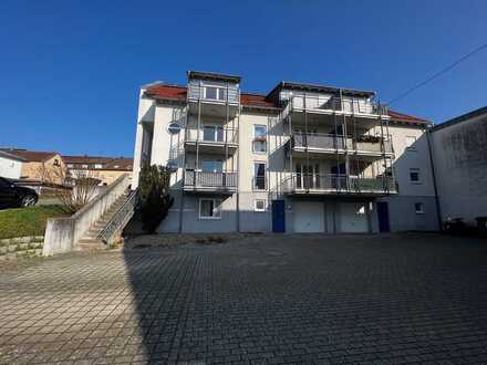 Schöne und helle 3-ZKB Dachgeschoßwohnung in ruhiger Lage - weitere Wohnungen im Haus zum Verkauf!