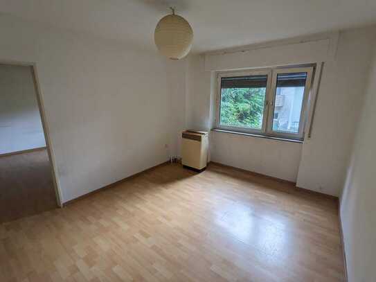 2-Zimmer Wohnung (ca. 35 m²) mit Einbauküche in Frankfurt/Heddernheim