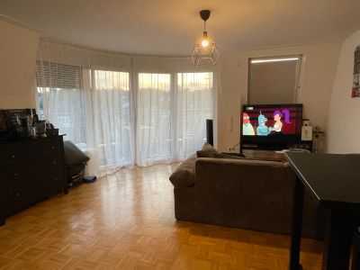 Stilvolle, sanierte 3-Zimmer-Penthouse-Wohnung mit Balkon in Frechen