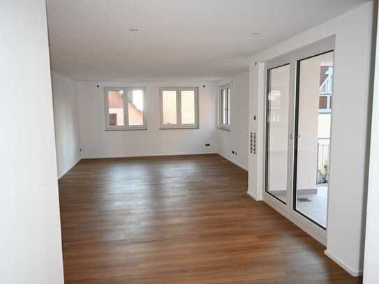 Helle 65 m² zwei-Zimmer-Neubauwohnung in Hagnau mit Balkon und einer Loggia mit Seeblick