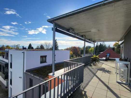 Exklusive 3-Zi.-Penthouse mit Dachterrasse in Bestlage