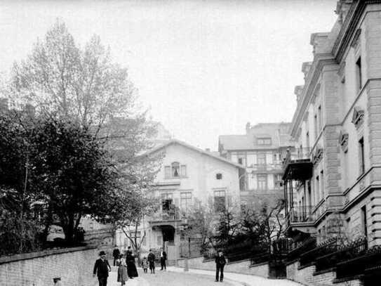 Tradition trifft auf Moderne: Hochwertige Wohnung auf eigener Etage in Stadtvilla von privat