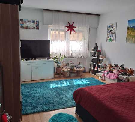 1-Zimmer-EG-Wohnung mit Balkon in Pforzheim