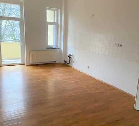 3-Zi.-Wohnung, Balkon, Bad mit Wanne und Dusche