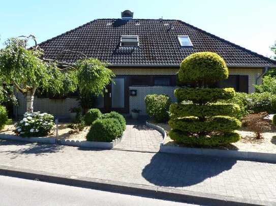 Großer Winkel-Bungalow in Altencelle