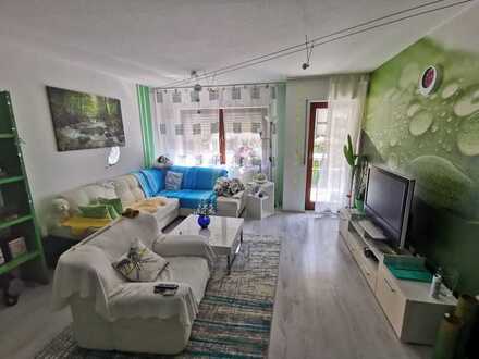 Helle Zweizimmerwohnung mit Terrasse (EG), Tiefgarage und Stellplatz