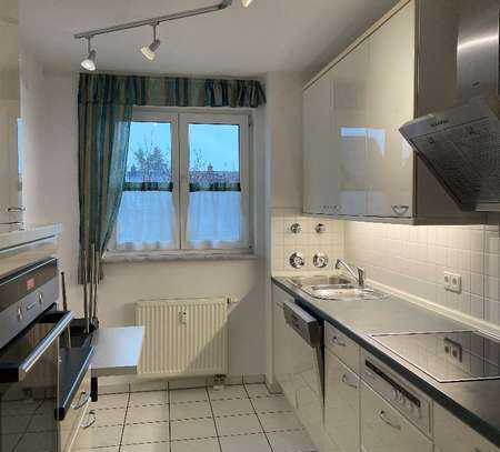 Teilmöblierte 3-Zimmer-Wohnung mit Balkon und EBK in Oberursel (Taunus)