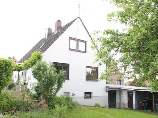 Reinfeld: 1-Fam.-Haus mit Keller in Sackgassenlage / Grundstück ca. 880 m²