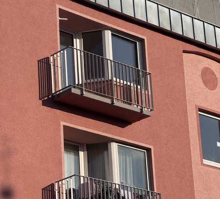 3 Zimmer Wohnung mit Südbalkon in TOP Lage + Küche