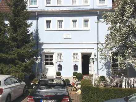 Schönes möbliertes ruhiges Zimmer, Stuttgart-Feuerbach, Bahnnähe,