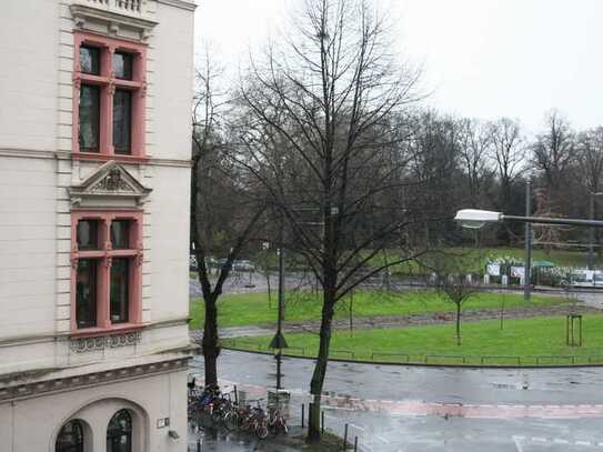 freundliche Wohnung am Volksgarten