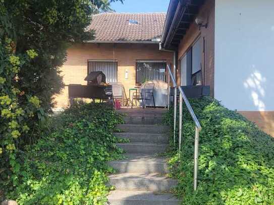 Eck-Bungalow mit viel Potential in Roßdorf/Gundernhausen