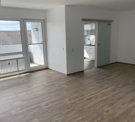 Sanierte 3,5-Zimmer-Wohnung mit Balkon und EBK in Dornstetten