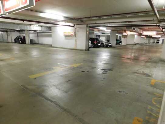 Tiefgaragenstellplatz am City Point Center neu zu vermieten