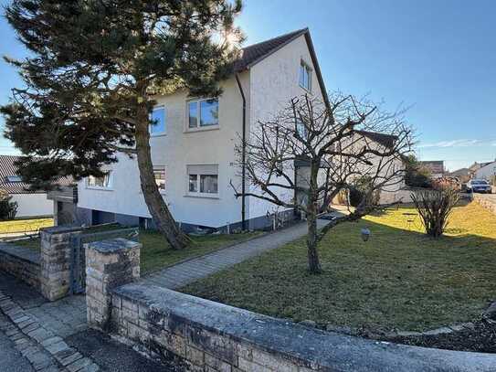 Dreifamilienhaus mit großem Grundstück in Beiningen