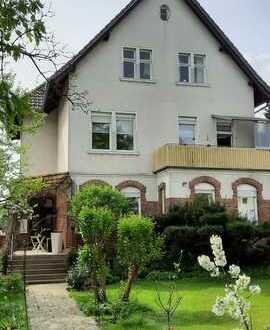 Preiswerte, gepflegte 4-Zimmer-Wohnung mit EBK in Steinheim