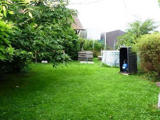 Einfamilienhaus mit großem Garten!