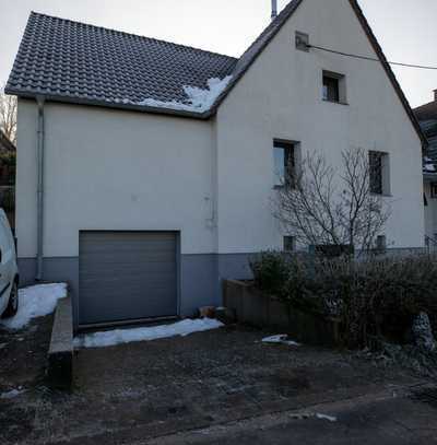 Erstbezug nach Sanierung: Doppelhaushälfte mit 2 Wohnungen Garten und Garage