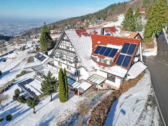 Pension & Restaurant mit Erweiterungsbau in Höhenlage von Sasbachwalden