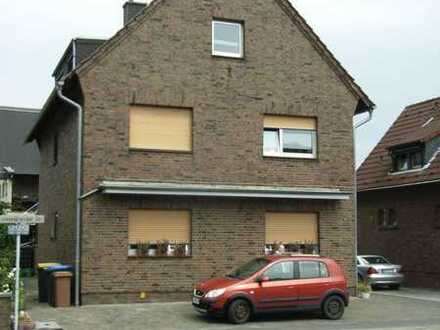 2-Zimmer-Dachgeschoss ohne Balkon in Bergheim-Glesch