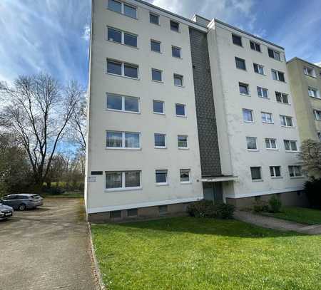 Kernsaniert! Moderne 2 Zimmer Wohnung mit Balkon zu vermieten.