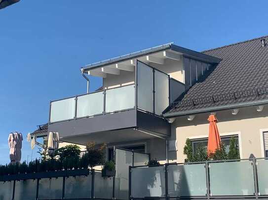 Hochwertige Wohnung im Dachgeschoss mit Balkon in Gachenbach OT Peutenhausen! Provisionsfrei!