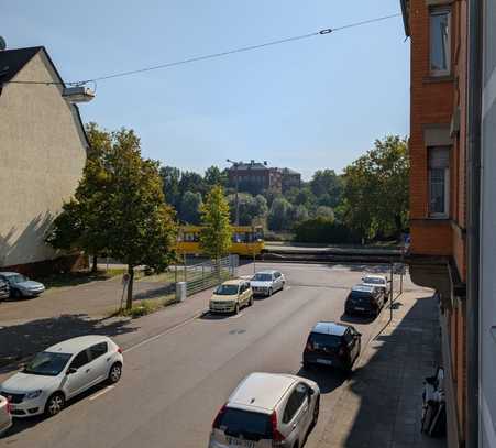 3-Zimmer-Wohnung mit 2 Balkonen in Neckarvorstadt nahe Necker und U-Bahn