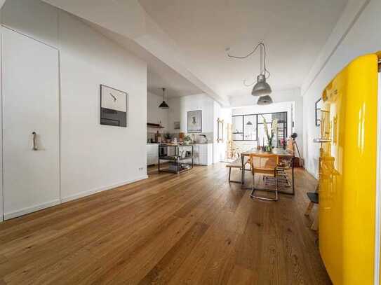 Stylishes, großzügiges, vollmöbilliertes 3-Zimmer Loft in Kreuzberg