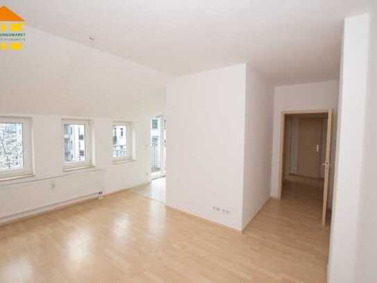 Traumhafte Wohnung im Dachgeschoss mit Sonnenbalkon!