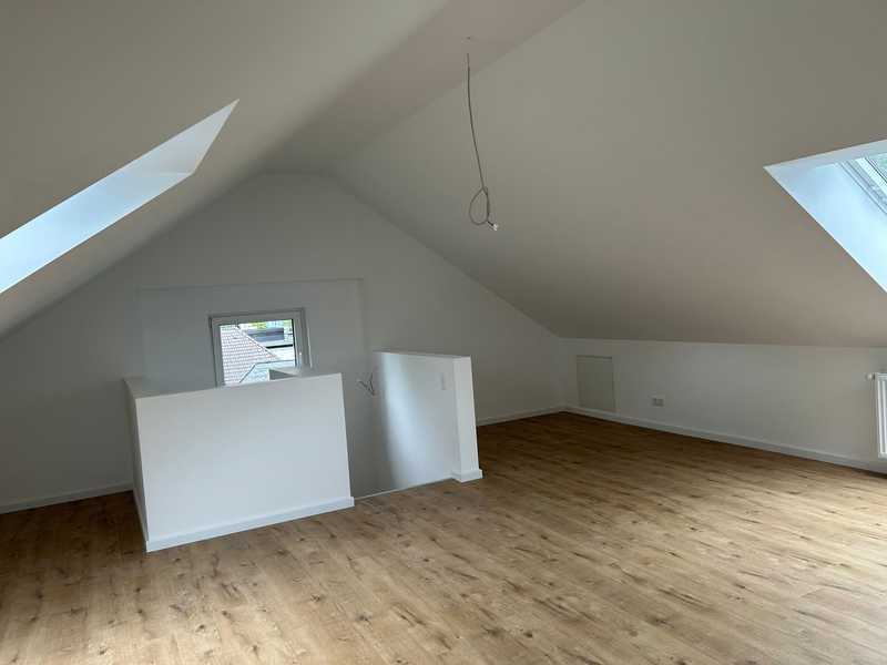                                                               Vollst&auml;ndig sanierte Maisonette-Wohnung in sehr ruhiger Gegend                                                       in Rumpenheim (Offenbach am Main)