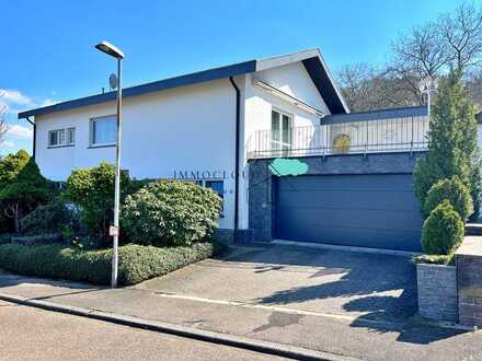 Exklusiv, Zentral, Ruhig - Mit diesem Zweifamilienhaus wird Ihr Traum vom Eigenheim wahr!