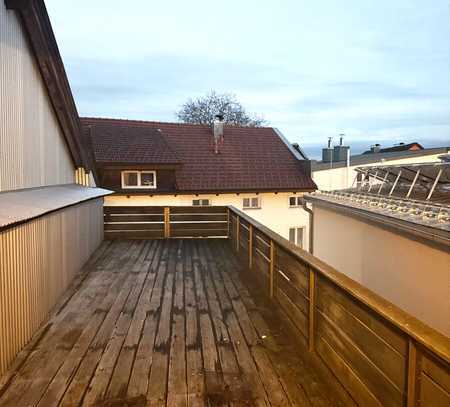 Frisch renovierte 3-Zimmer-Wohnung mit Balkon, Parkplatz und neuer Einbauküche!