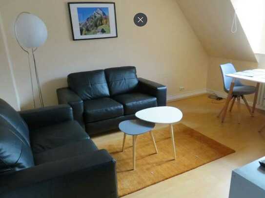 Kleine gemütlich möblierte Wohnung in Bonn-Kessenich, ideal für eine(1) berufstätige Person