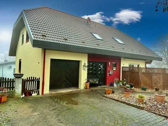 Gepflegtes Einfamilienhaus inkl. Einliegerwohnung auf einem tollen Grundstück mit Weitblick