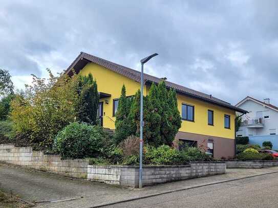 Einfamilienhaus mit Einliegerwohnung!