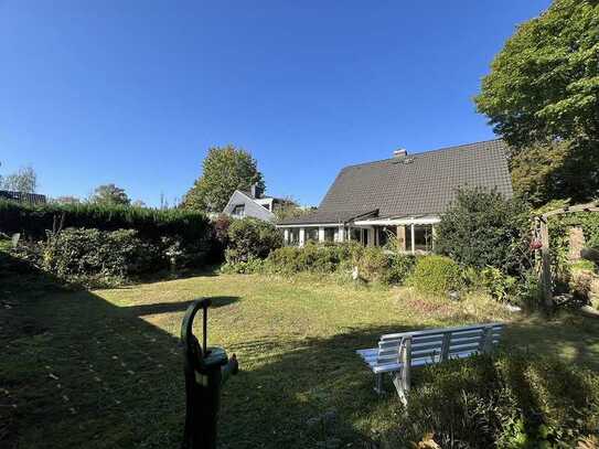 Einfamilienhaus mit Wintergarten, Vollkeller, Garage & schönem Grundstück in beliebter Lage