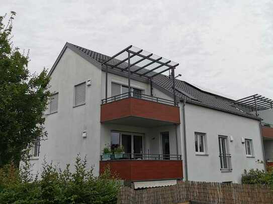 Stilvolle, neuwertige 3,5-Raum-Wohnung mit Balkon und Einbauküche in Taufkirchen Vils