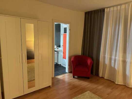 Stilvolle 1-Zimmer-Wohnung mit Balkon und Einbauküche in Hamburg Fuhlsbüttel