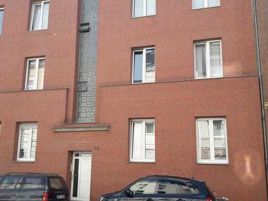 Renovierte 3-Zimmer-Wohnung mit Balkon in Düsseldorf Rath