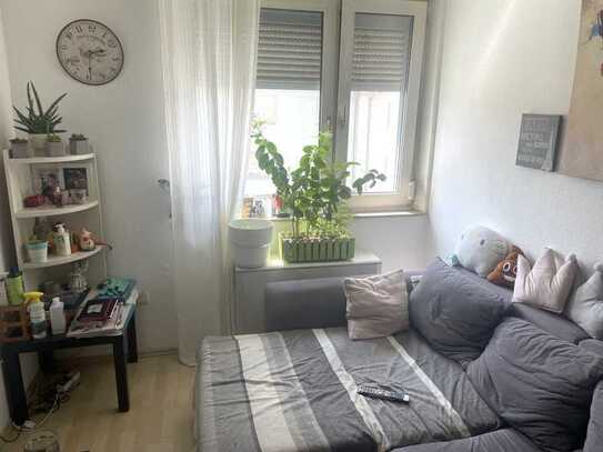 FREI! Beste Lage! 2-Zi.-ETW im 4. OG mit Balkon in Nürnberg Nord