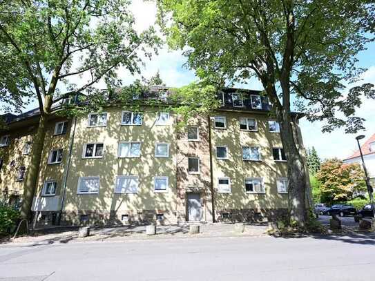 TRAUMWOHNUNG IM EHRENFELD! 2,5 Zi.-WHG mit Dachterrasse & Garage