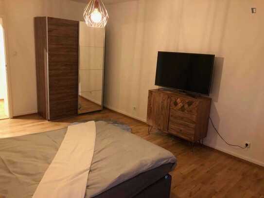 Pleasant double bedroom near Goethe University Frankfurt