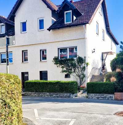 Einfamilienhaus - Doppelhaushälfte mit Garten in toller Lage