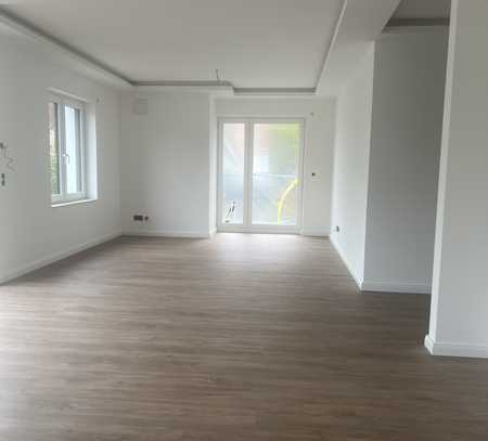 Erstbezug mit Balkon: Geschmackvolle 4-Raum-EG-Wohnung mit lux. Innenausstattung in Schwanewede