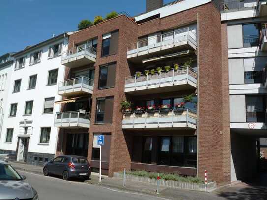 Super Lage – 2,5 Raum-Wohnung mit Balkon und Aufzug in guter Hausgemeinschaft in Rheydt