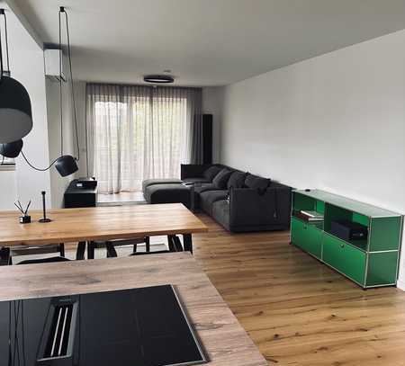 Hochwertig sanierte 4-Zi.-Wohnung mit 2 Balkonen und EBK in Düsseldorf-Gerresheim
