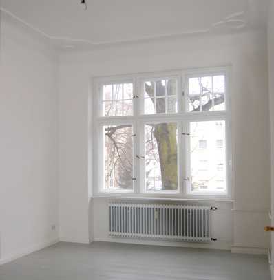 2-Zi.-Altbau-WE m. Balkon in Friedenau! 3-Jahre Mindestmietzeit! Nahe Auguste-Viktoria-Krankenhaus!