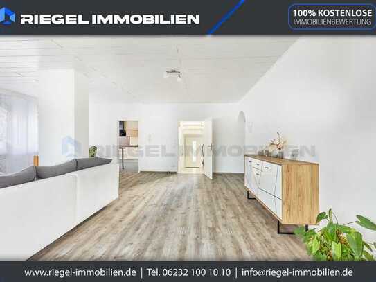 Sie hier? Wir auch! Großzügiges Zweifamilienhaus mit Halle und Werkstatt, mit. ca. 544 m² großen Gr.