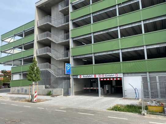 PKW Stellplatz in Quartiergarage mit Ausrüstung für Hybrid/Elektro Auto