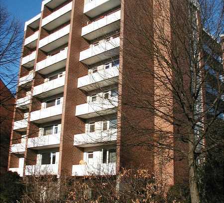 Alles neu! Modernisierte 1 Zimmer Wohnung mit tollem Blick!